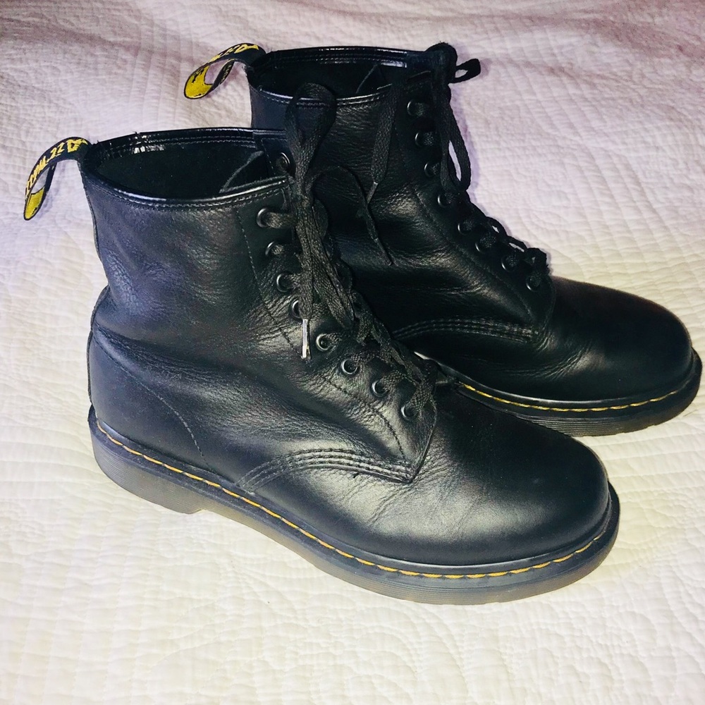 Doc Marten 1640 For Life black leather boots